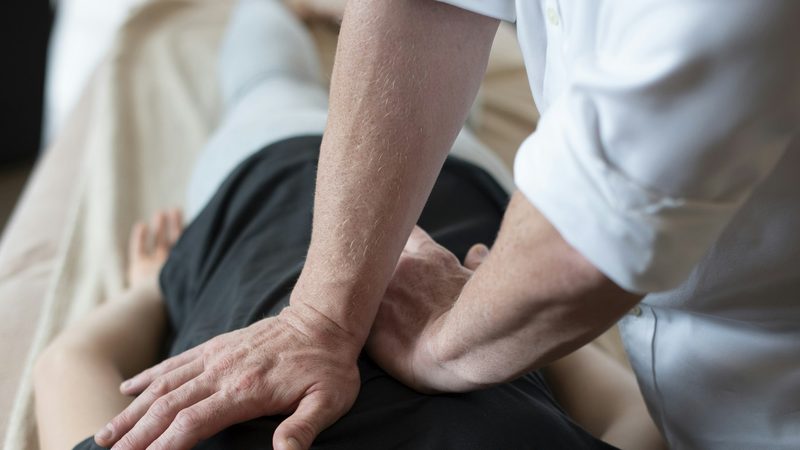 Reviewing spinal X-rays